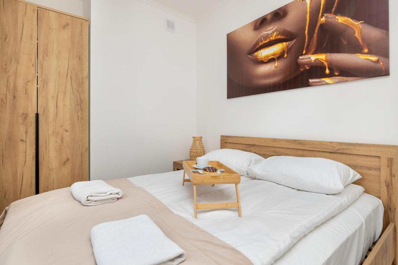 Beautiful One Bedroom Apartment Zamkowa By Rent Like Home Gdaňsk Exteriér fotografie
