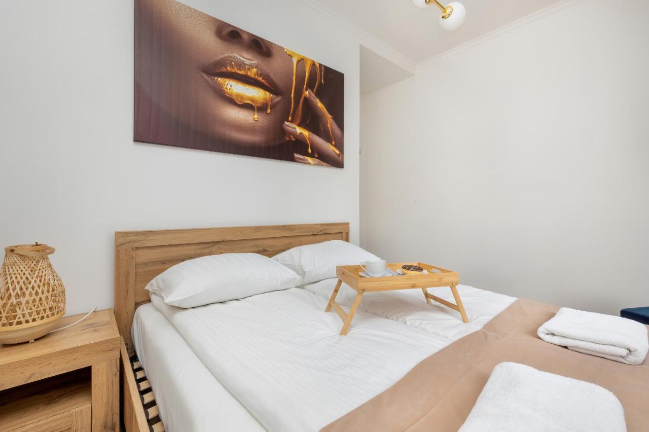 Beautiful One Bedroom Apartment Zamkowa By Rent Like Home Gdaňsk Exteriér fotografie